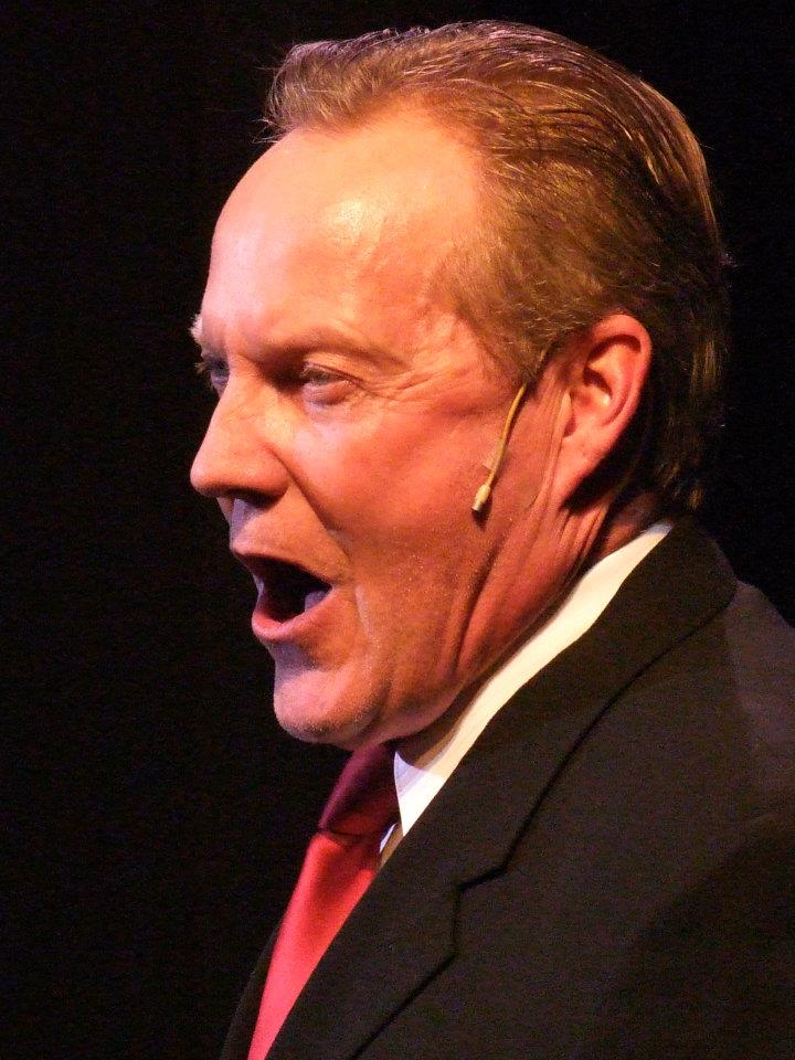 T. Eric Hart in concert